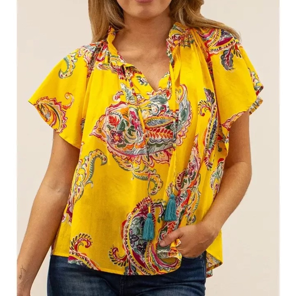 💞HP💞 Yellow Paisley Women's Top
